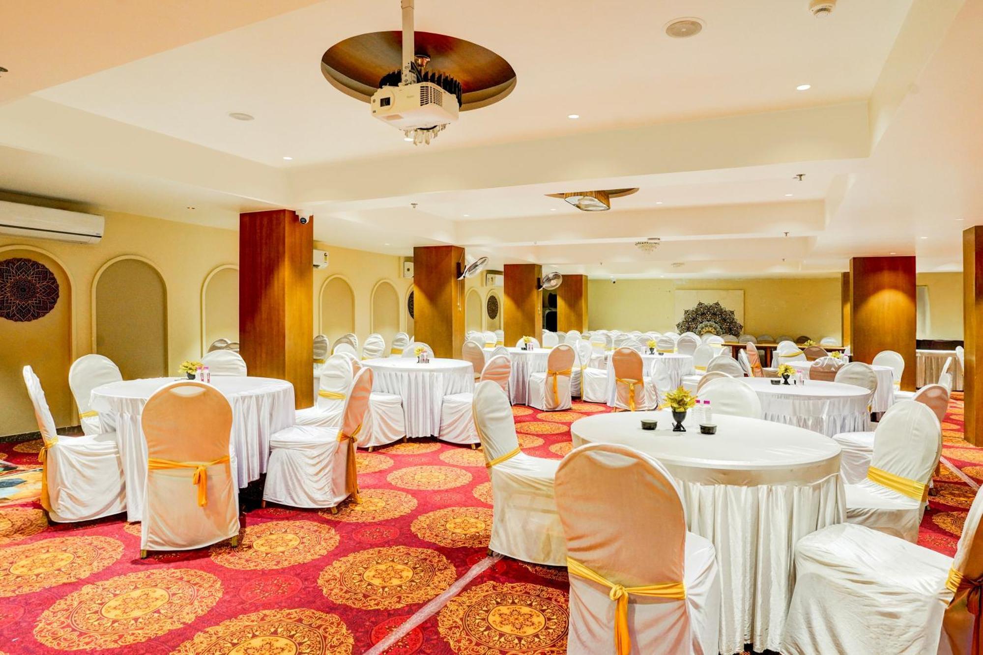 Palette- Siddharth Inn Gandhinagar Eksteriør bilde